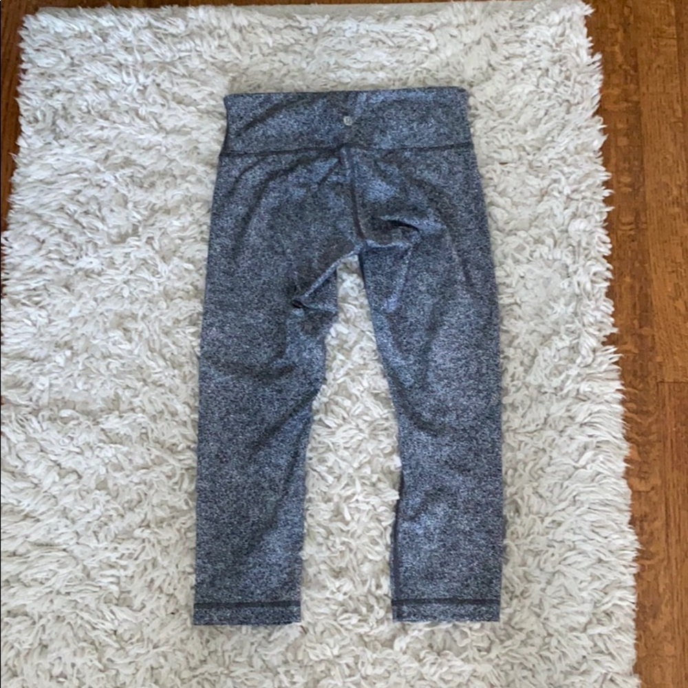 Lululemon Wunder Under 23” Leggings - Picture 2 of 2